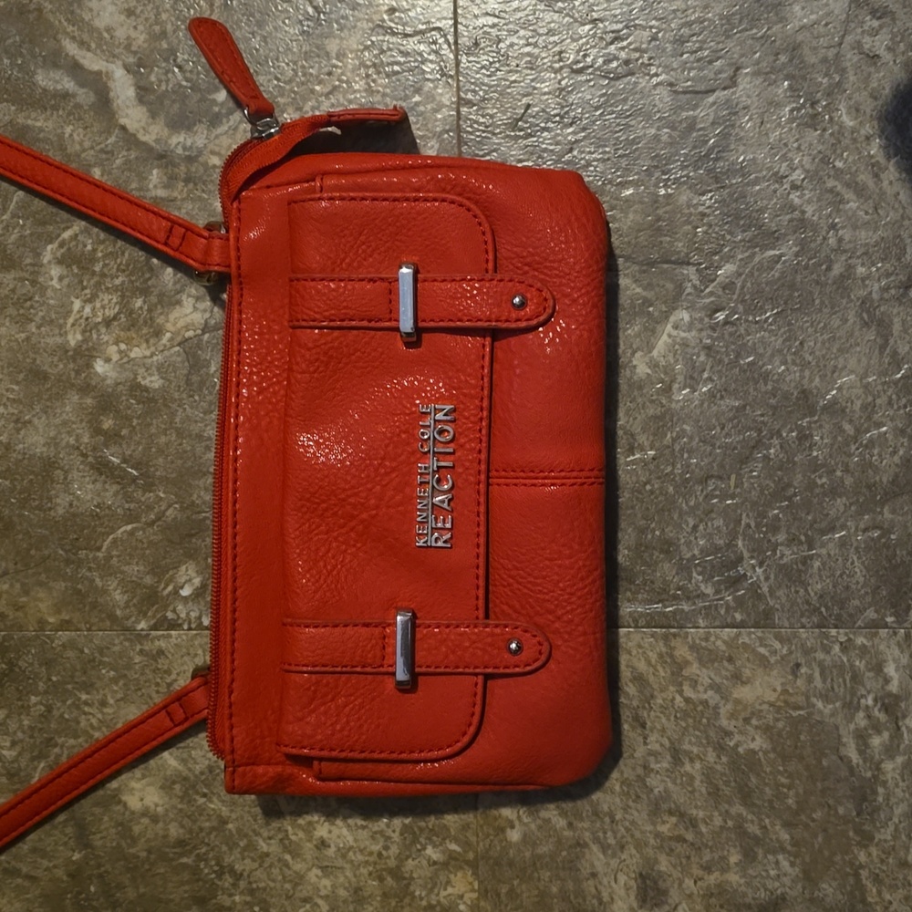 Small red kenneth cole crossbody purse - Picture 1 of 4